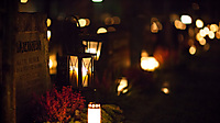 ccb14d57d64c298e_Cemetery_Bokeh_Lantern_Tombstone_mood_1600x1067.jpg